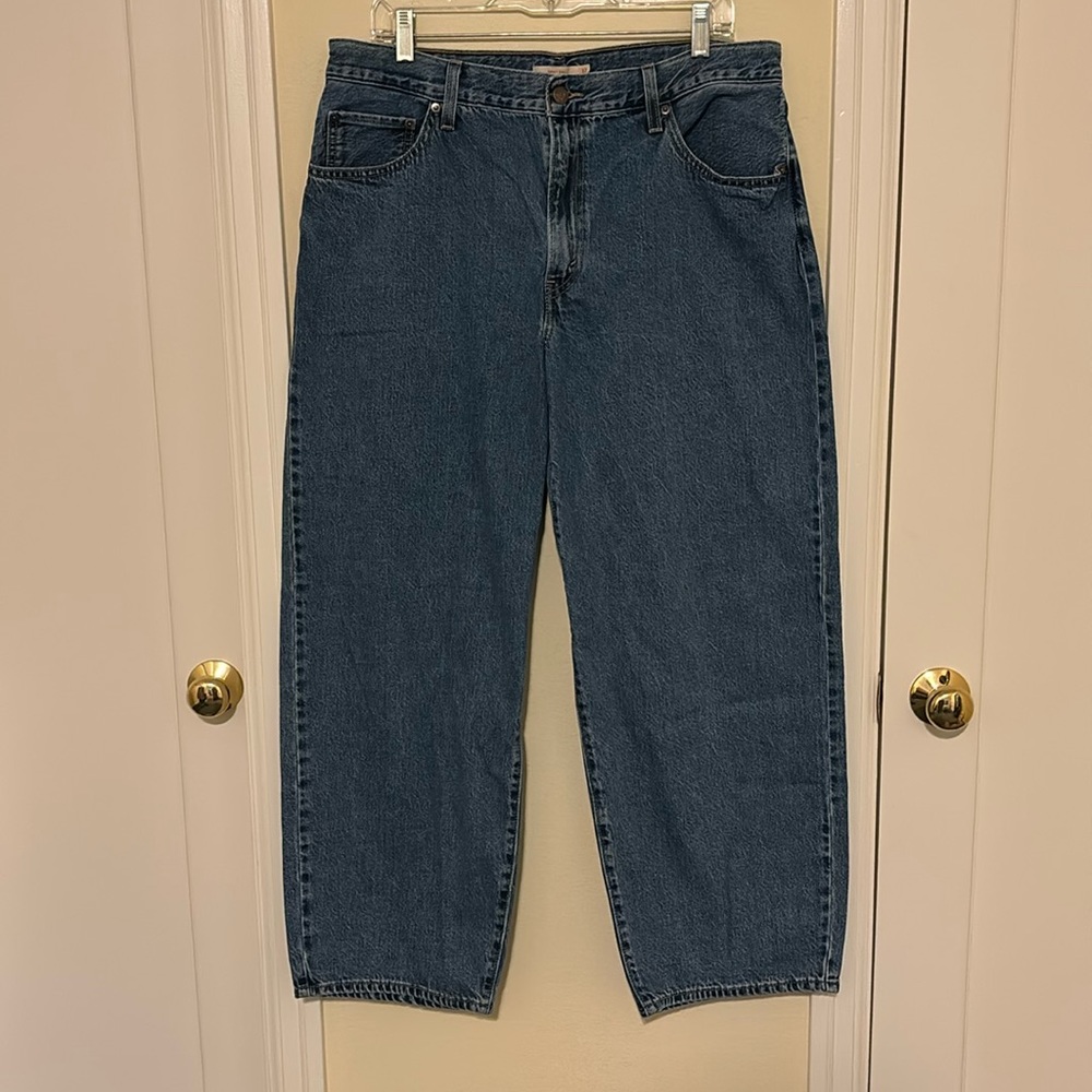 Levi’s Baggy Dad jeans